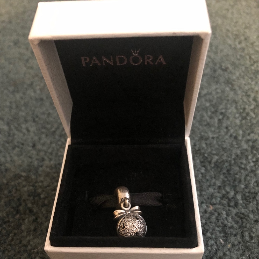 Pandora Black Friday 2014 Charm